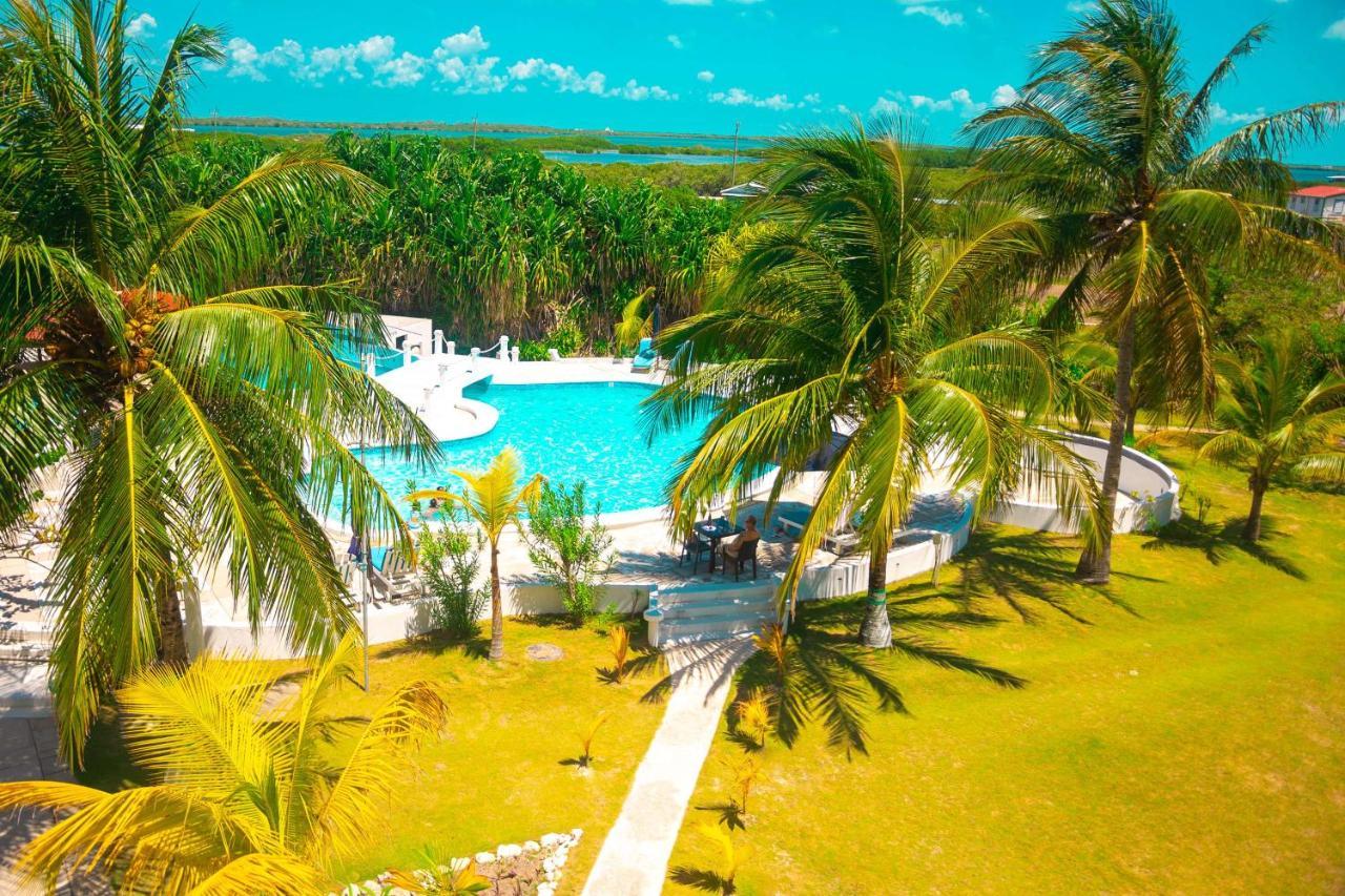 Best Western Grand Baymen Gardens Сан-Педро Экстерьер фото